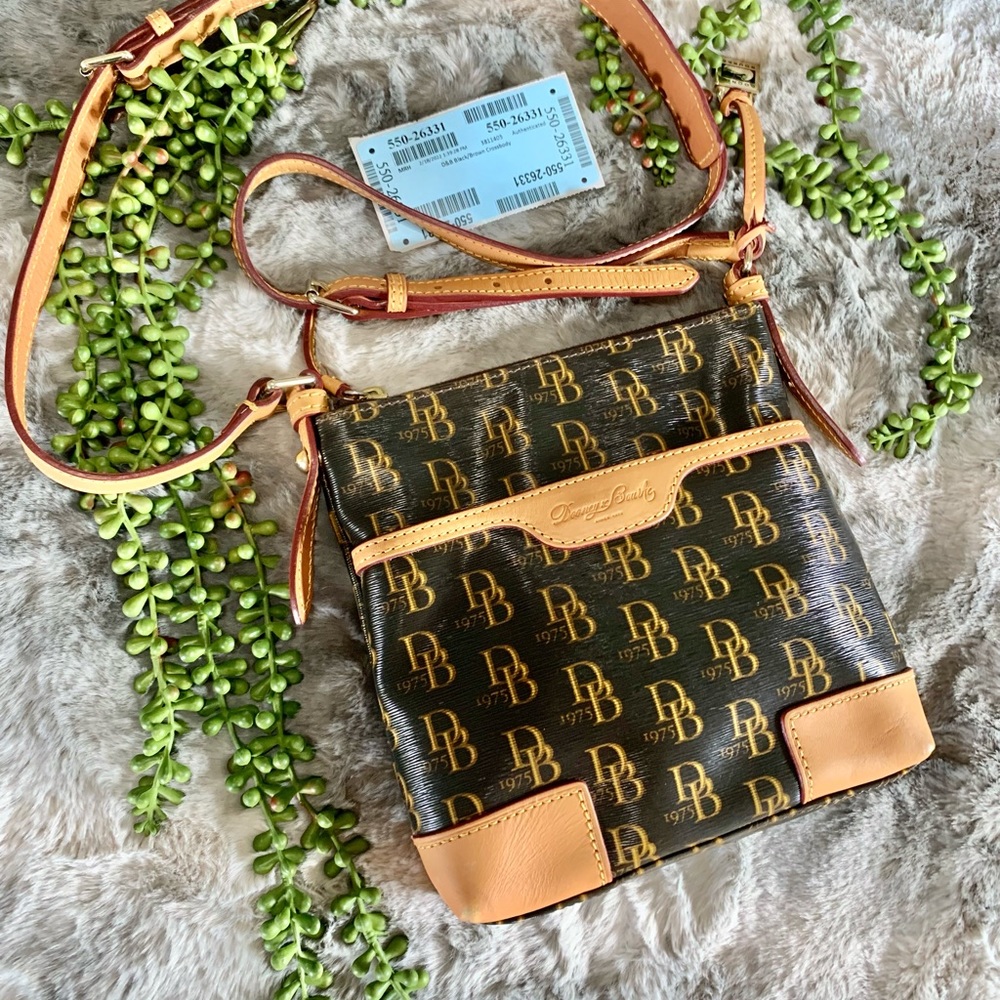 Vintage Dooney and Bourke Crossbody logo bag.
